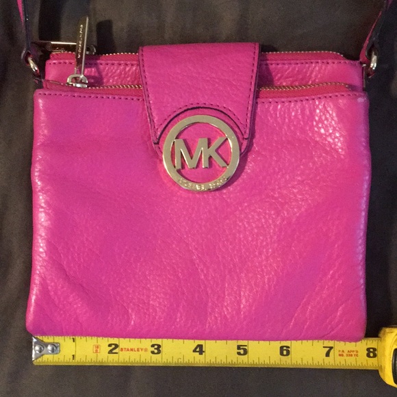 Michael Kors across body - Picture 7 of 8